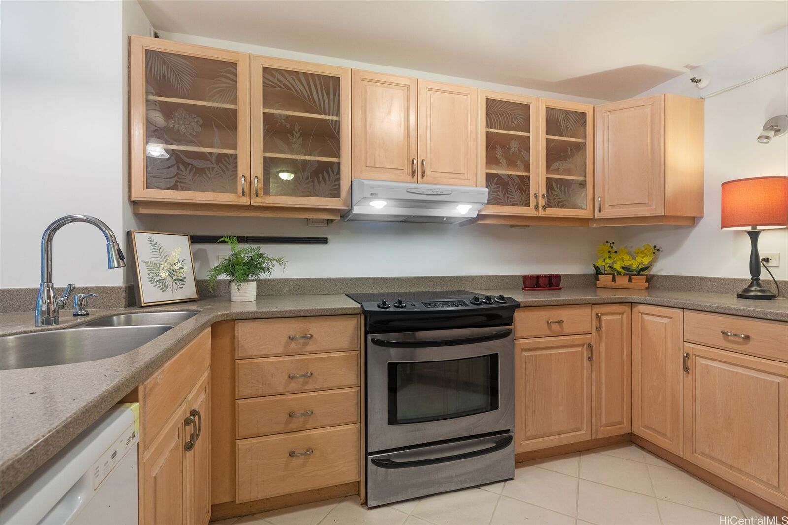 Property Photo:  38 S Judd Street 1B  HI 96817 