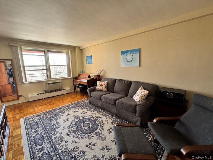 Property Photo:  5500 Fieldston Road 3dd  NY 10471 