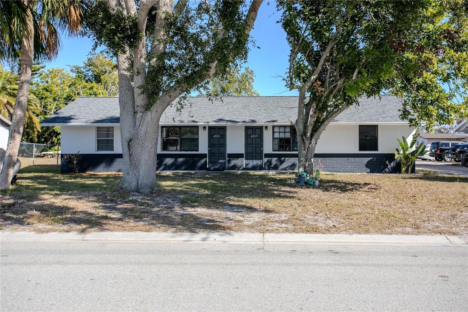 Property Photo: 5615 24th Street W FL 34207