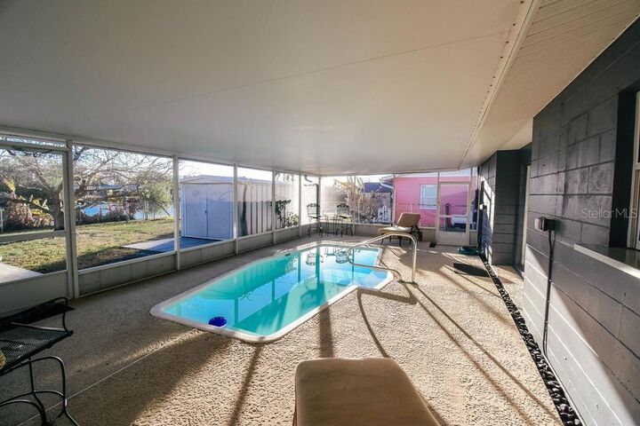 Property Photo:  5952 52nd Avenue N  FL 33709 