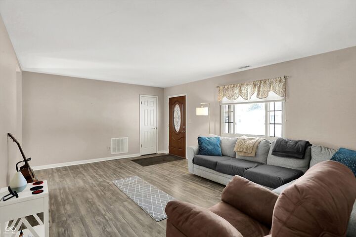 Property Photo:  2525 Colony Court  IN 46280 