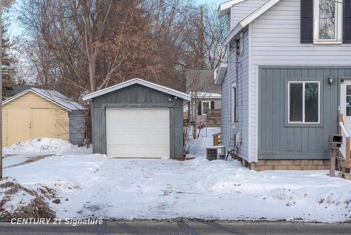 Property Photo: 208 W Indian Street MI 48640