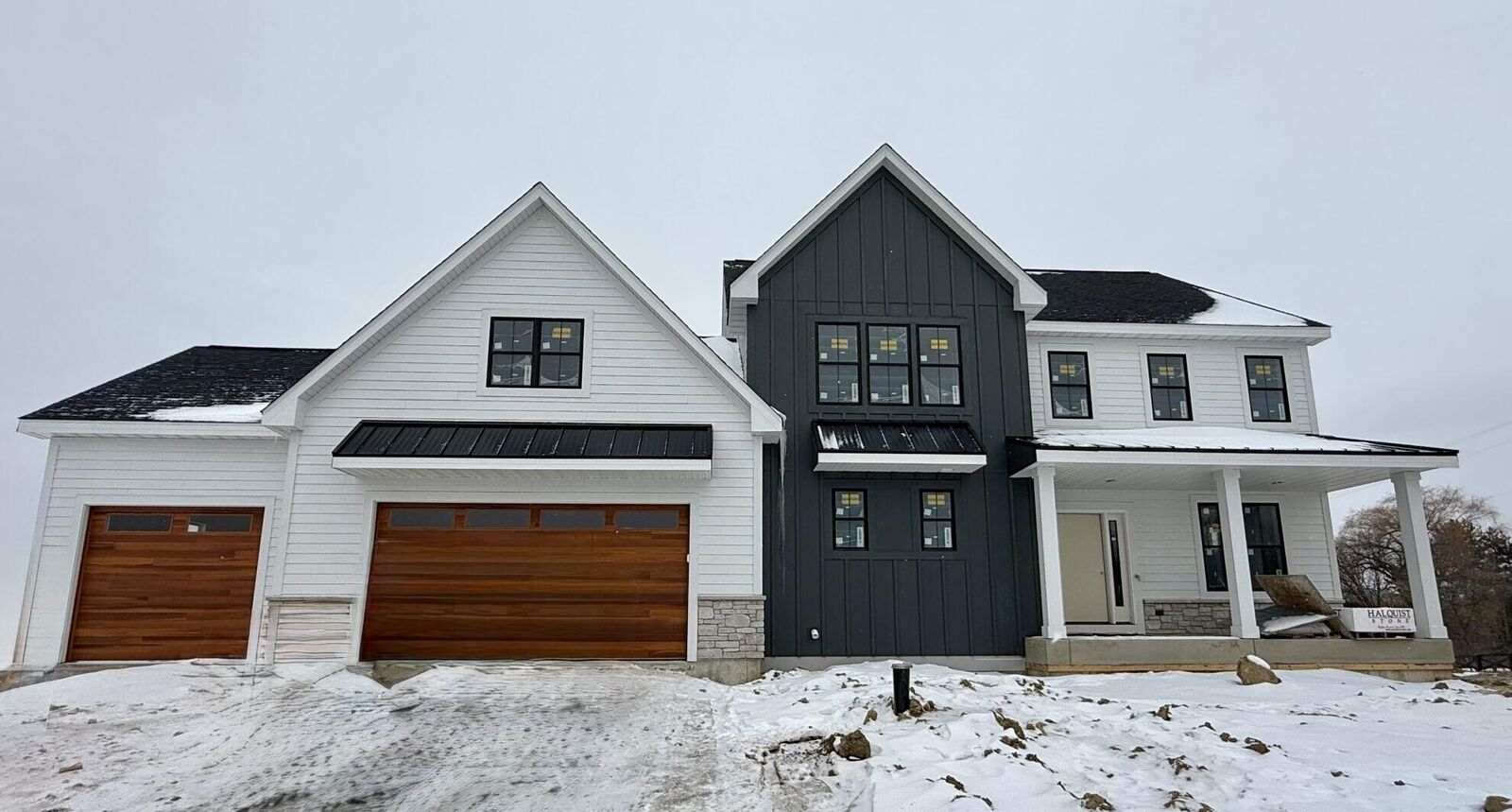 Property Photo:  N58w25987 Autumn Way  WI 53089 