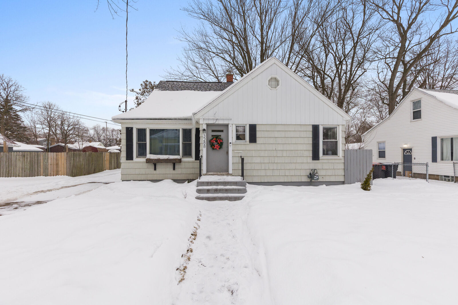 Property Photo:  3288 Chestnut Avenue SW  MI 49418 