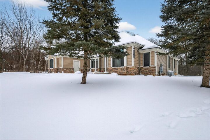 Property Photo: 15284 Alister Mackenzie Avenue MI 49012