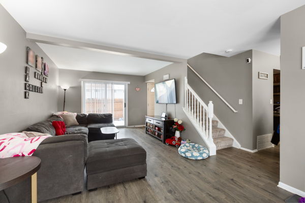 Property Photo:  4022 Oxford Court  IL 60107 