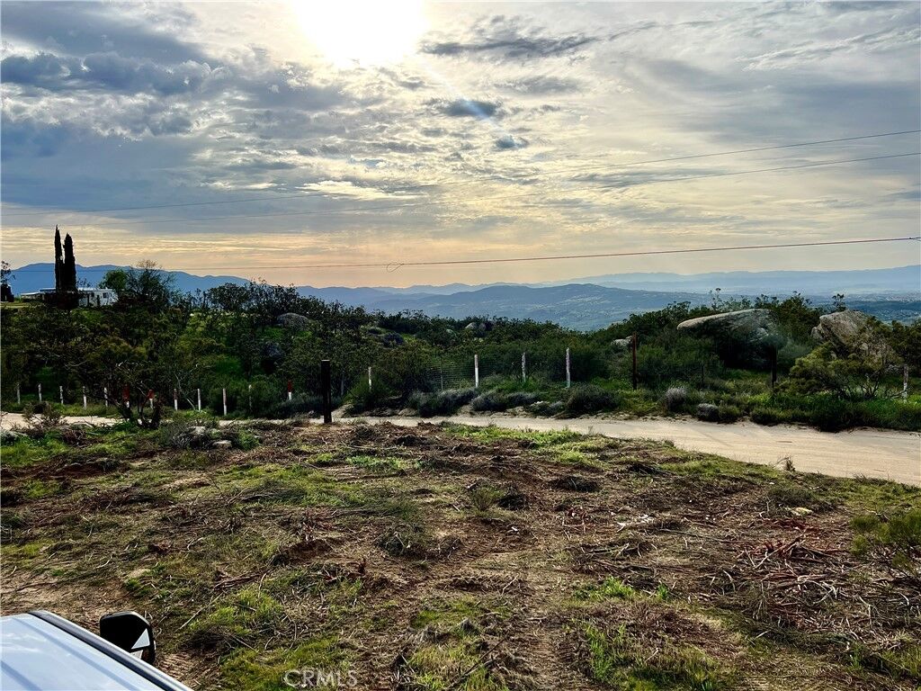 Property Photo: 1 Overton CA 92544
