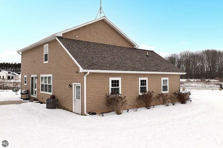 Property Photo:  2578 White Pine  MI 48858 