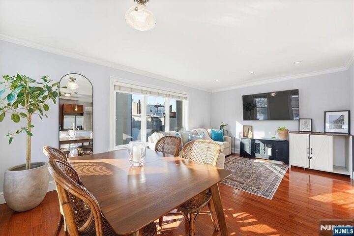 Property Photo:  700 Bloomfield Street 3  NJ 07030 