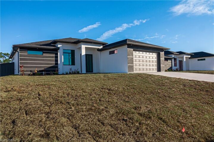 Property Photo: 401 Kismet Pkwy E FL 33909