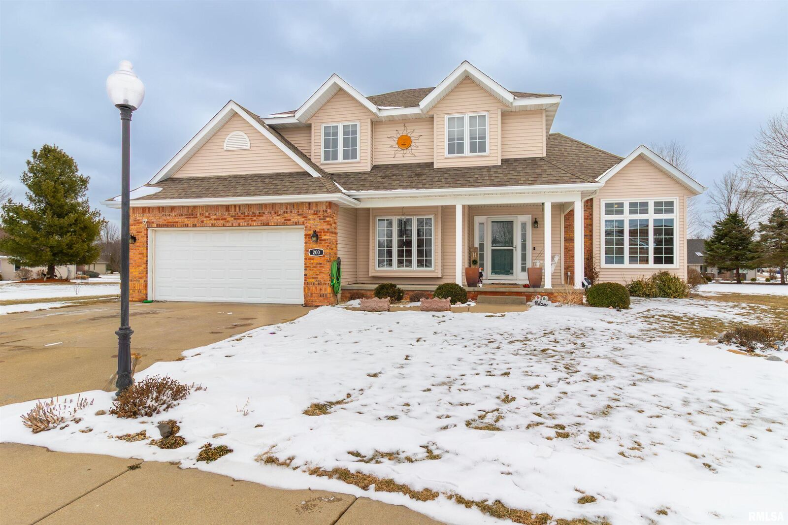 Property Photo:  200 Dogwood Lane  IL 61554 