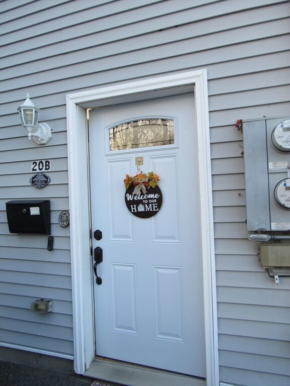 Property Photo:  20B Edgeworth Street  MA 01605 