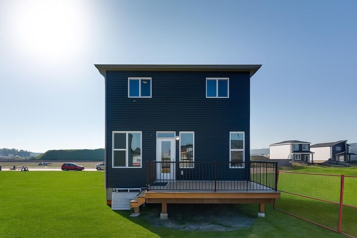 Property Photo:  157 Wolf Hollow Drive SE  AB T2X 6C4 