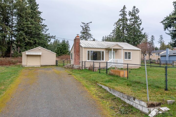 Property Photo:  544 NE Easy Street  WA 98277 