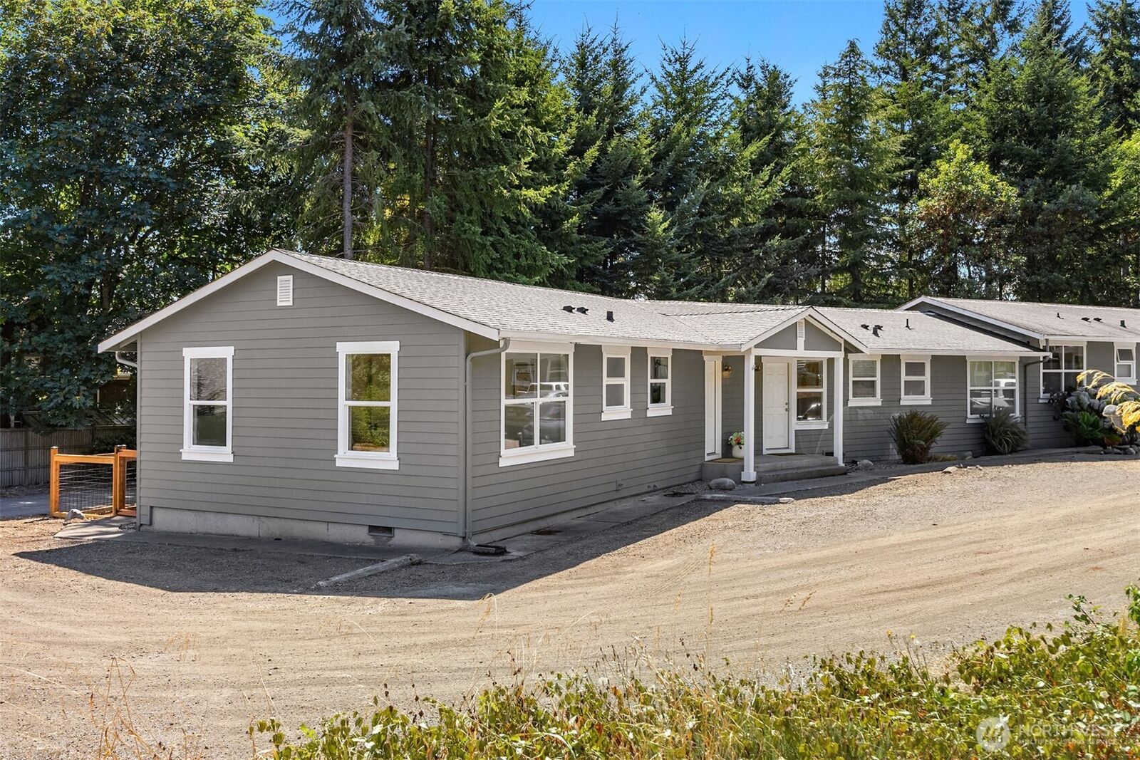Property Photo:  1574 NE Park View Drive 1  WA 98110 