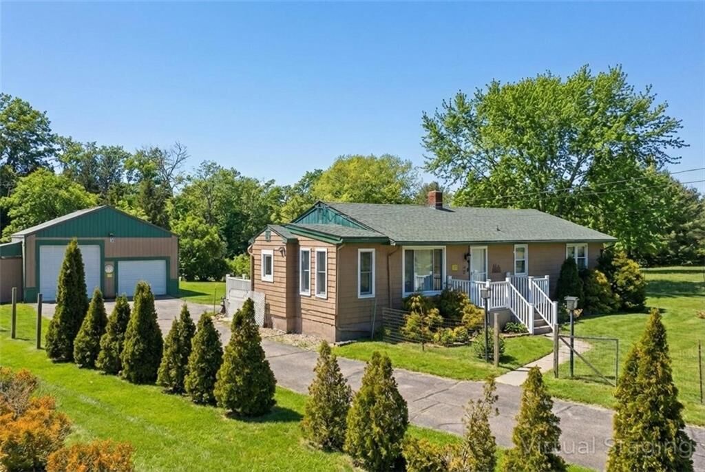 Property Photo:  16 Oak Street  RI 02804 