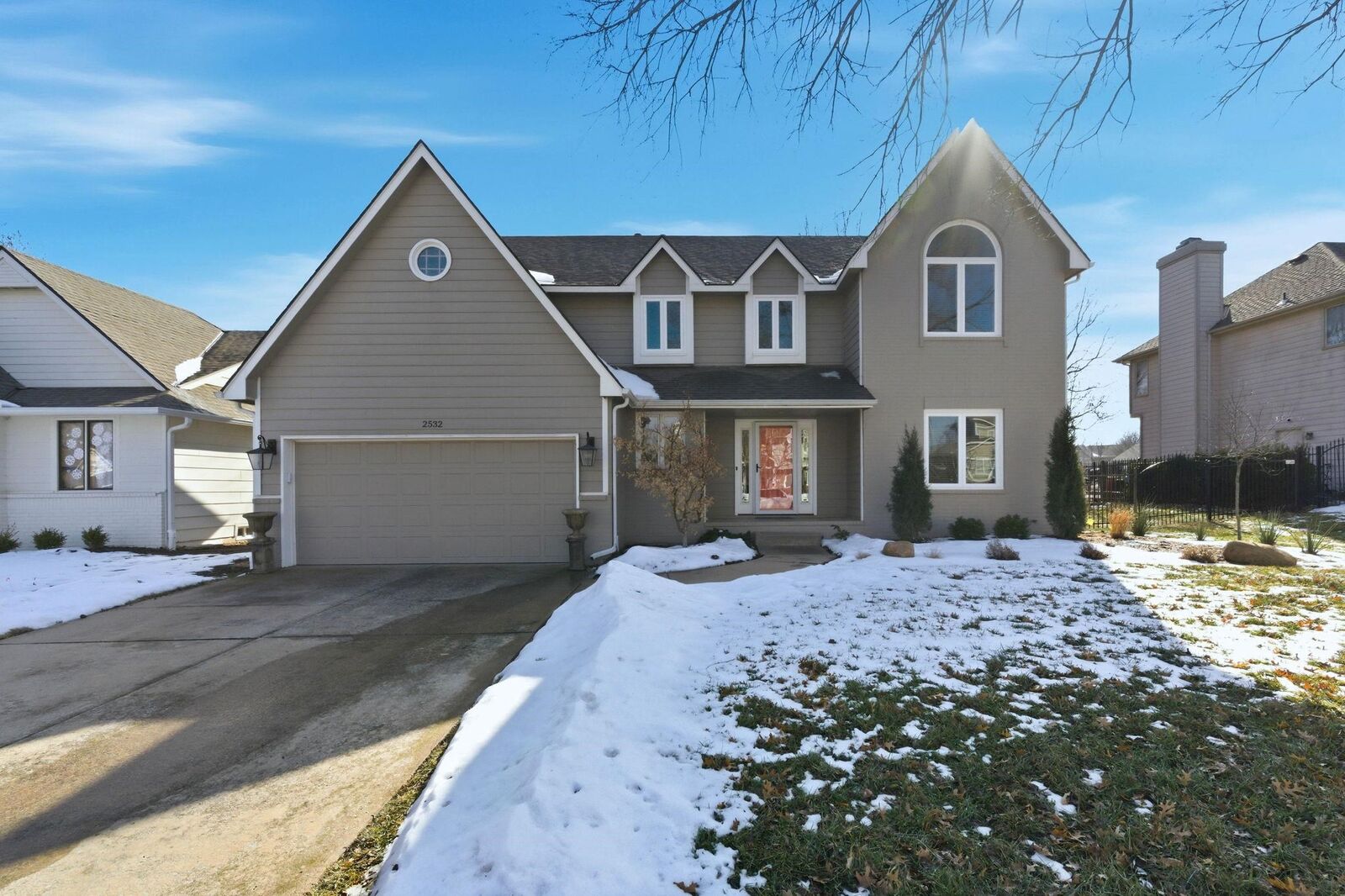 Property Photo:  2532 N Fox Run Ct  KS 67226 