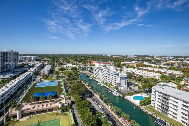 Property Photo:  1800 NE 114th St 1810  FL 33181 