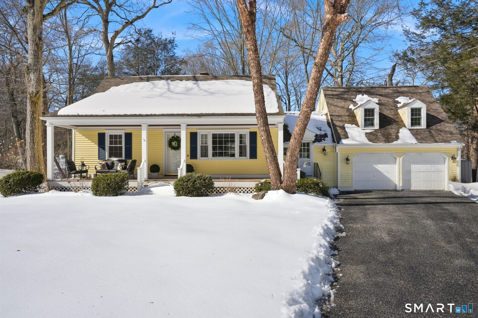 Property Photo:  175 Winnepoge Drive  CT 06825 
