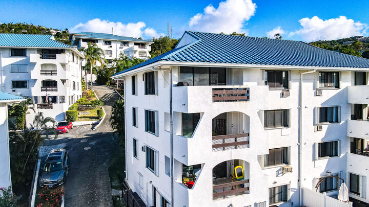 Property Photo:  5 Wintberg Gns  VI 00802 