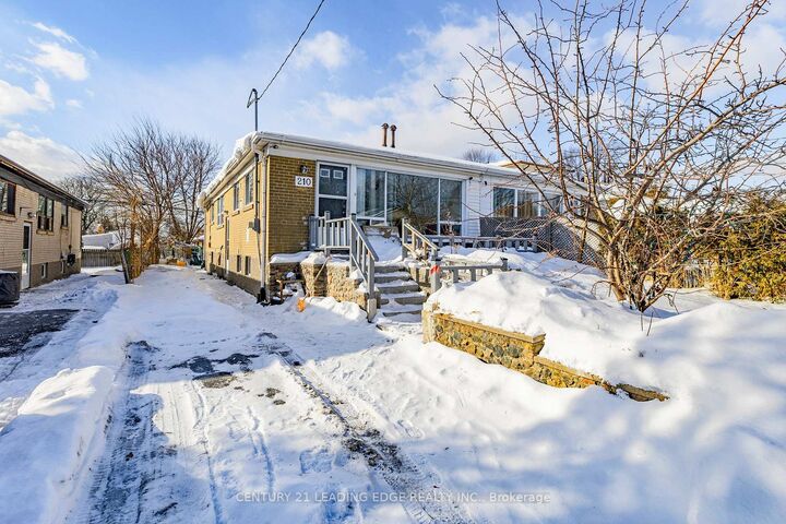 Property Photo:  210 Linden Avenue  ON M1K 3H8 