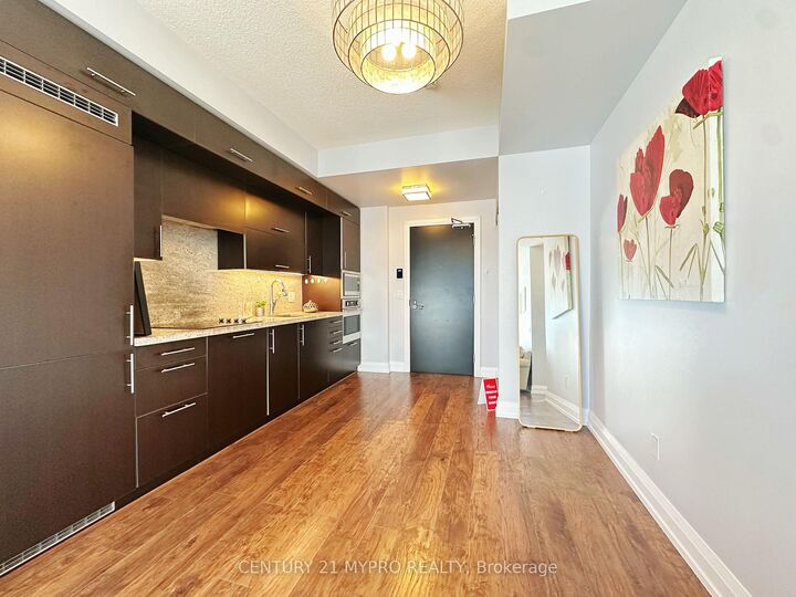 Property Photo:  2 Anndale Drive 2111  ON M2N 2W8 