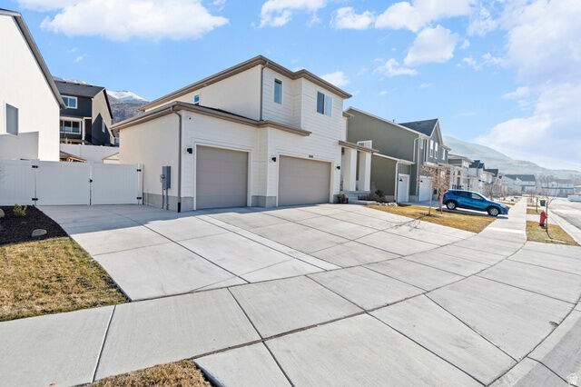 Property Photo: 1048 N Kensington Hts UT 84037