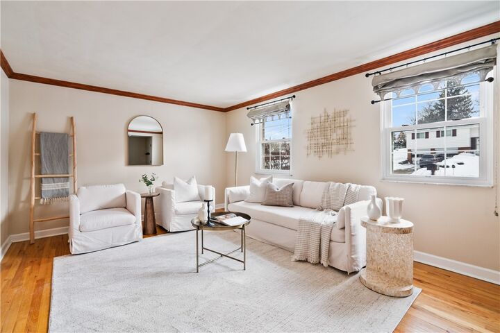 Property Photo:  120 Mallard Dr  PA 15136 