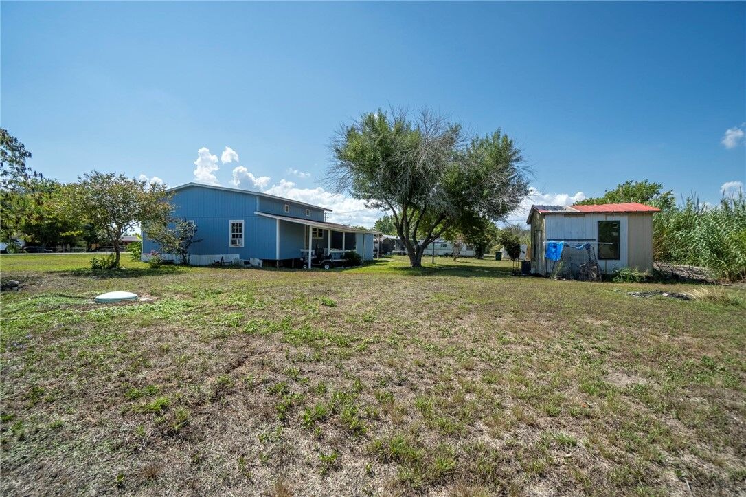 Property Photo: 110 Belinda Lane TX 78640