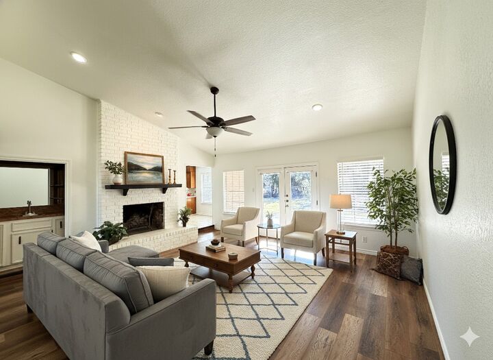 Property Photo: 2111 Chinaberry Circle TX 76548