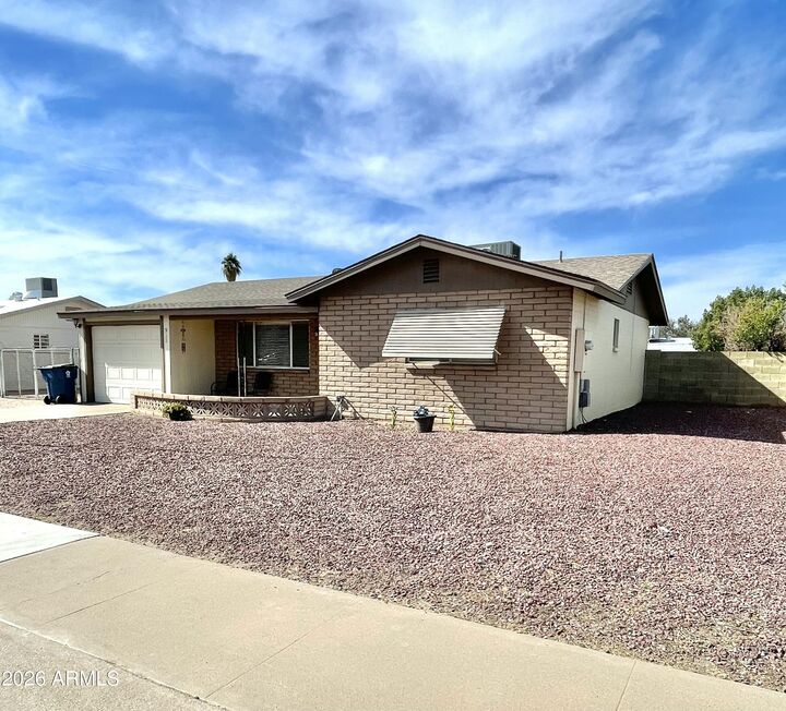 Property Photo: 938 S Palo Verde Drive AZ 85120
