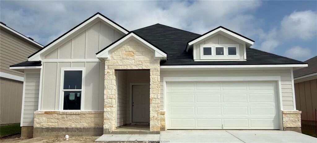 Property Photo:  5512 Harriet Street  TX 77807 