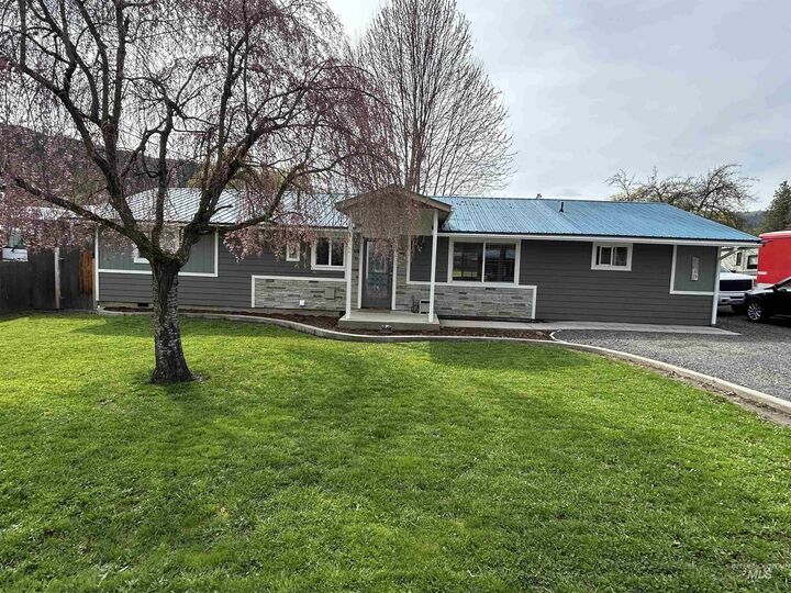 Property Photo:  139 119th Street  ID 83544 