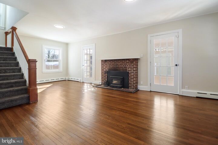 Property Photo:  220 Johnson Street  NJ 08079 