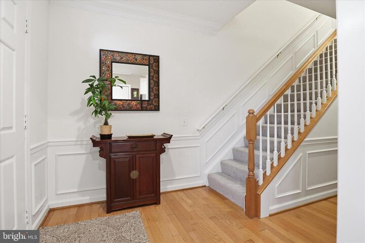 Property Photo: 1410 Roundhouse Lane VA 22314