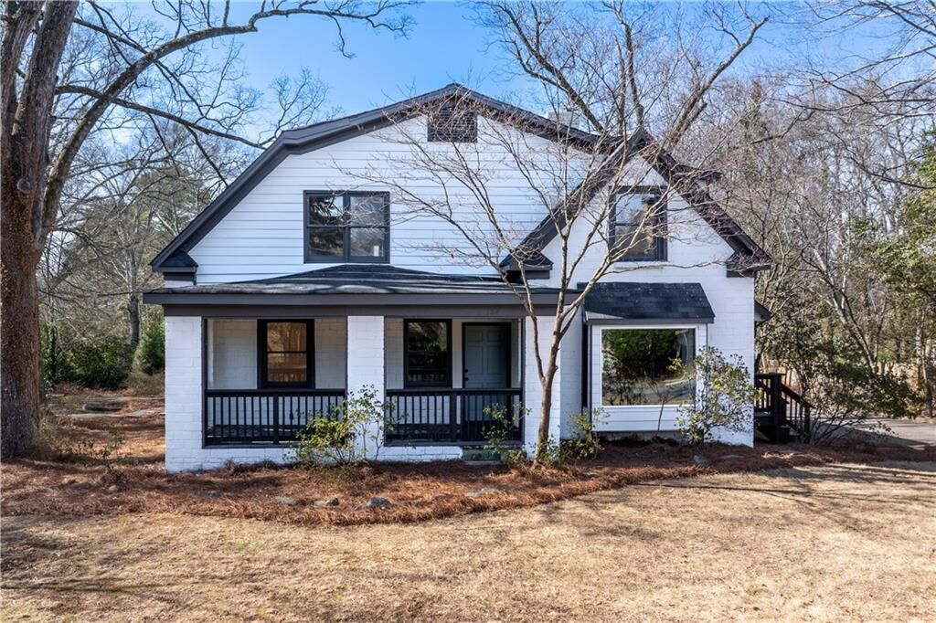 Property Photo:  2415 Charleston Oaks Lane  GA 30030 