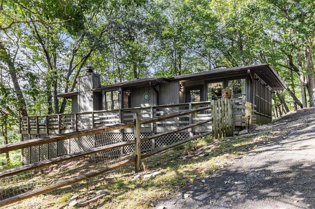 Property Photo:  220 Fox Den Circle  GA 30143 