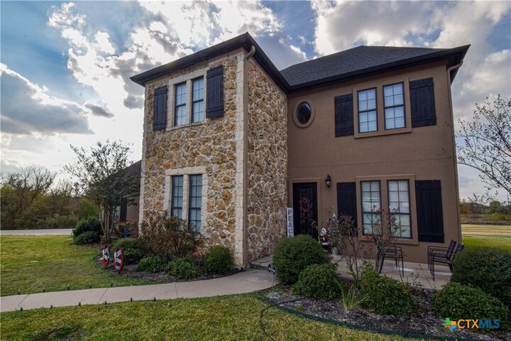 Property Photo:  1220 Larkspur Lane  TX 76502 