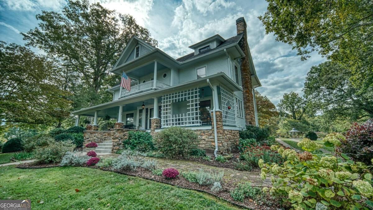 Property Photo:  1194 Main Street  NC 28901 