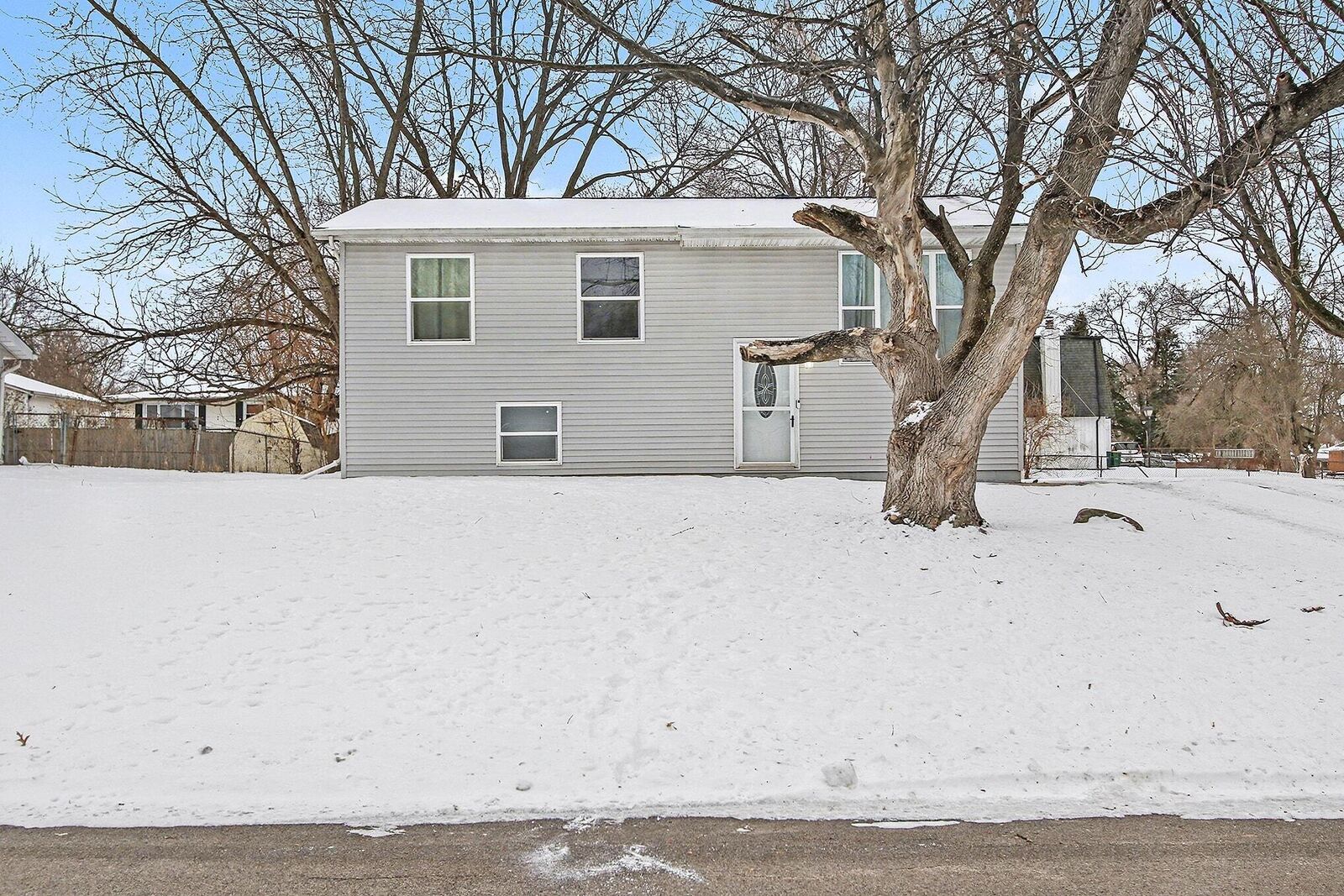 Property Photo:  2955 W 74th Avenue  IN 46410 