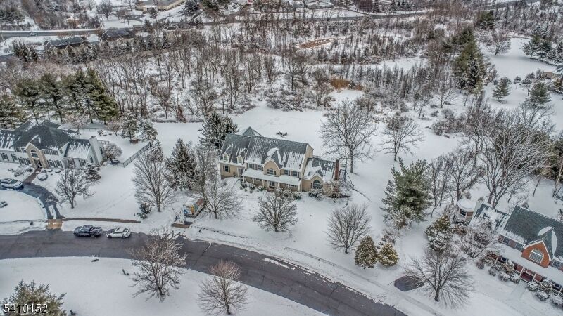 Property Photo:  10 Red Robin Way  NJ 08822 