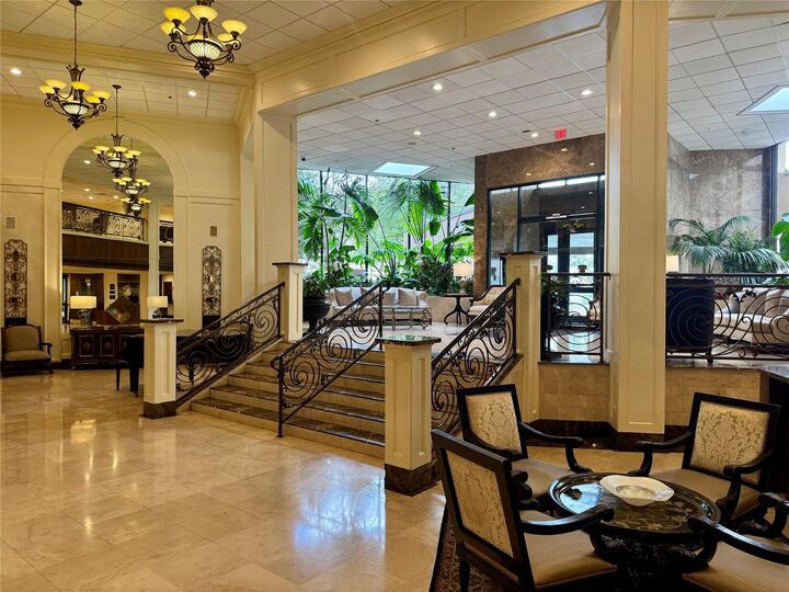 Property Photo:  3525 Sage Road 813  TX 77056 