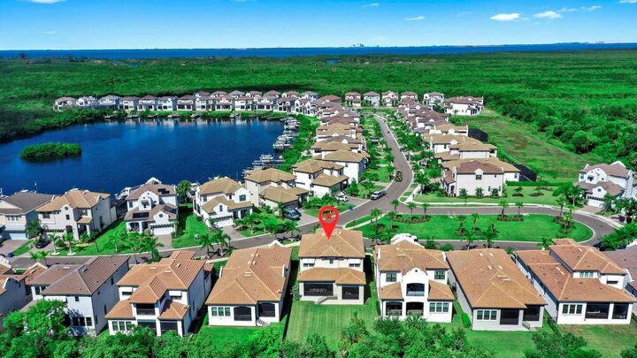 Property Photo:  2636 Yellow Sundial Loop  FL 33570 