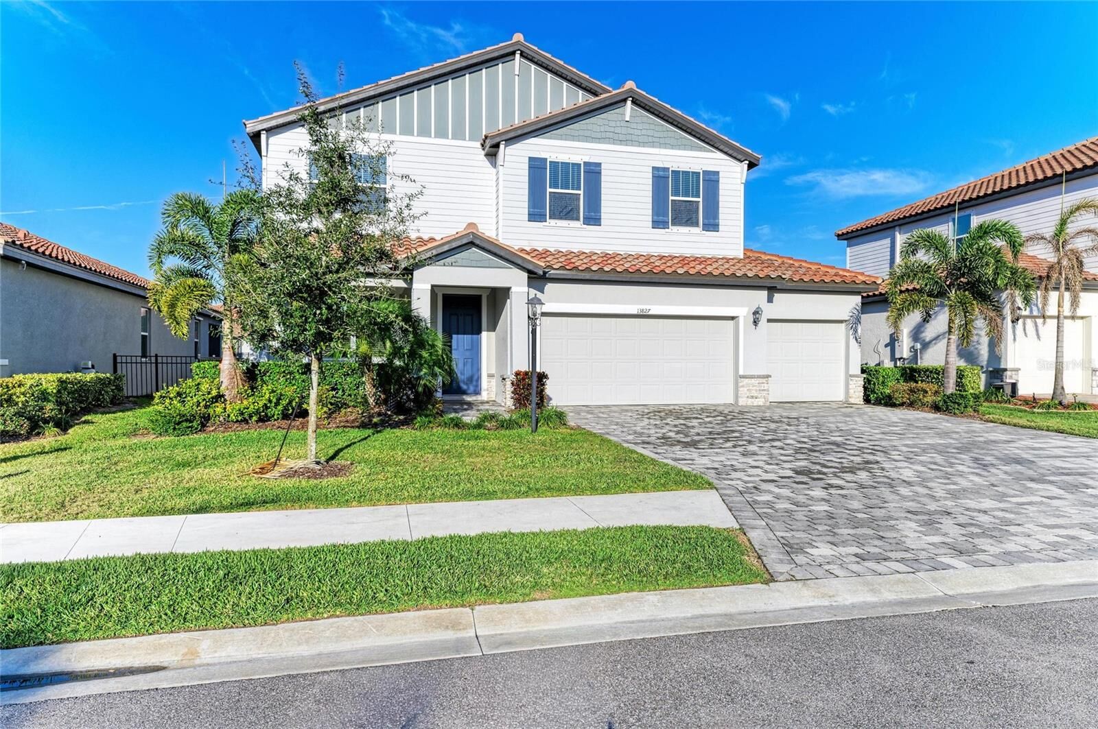 Property Photo:  13827 Green Hammock Place  FL 34211 