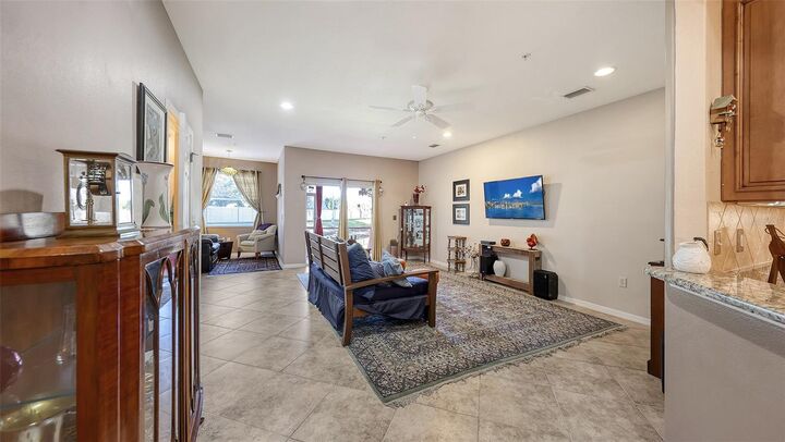 Property Photo:  3659 Parkridge Circle 9-103  FL 34243 