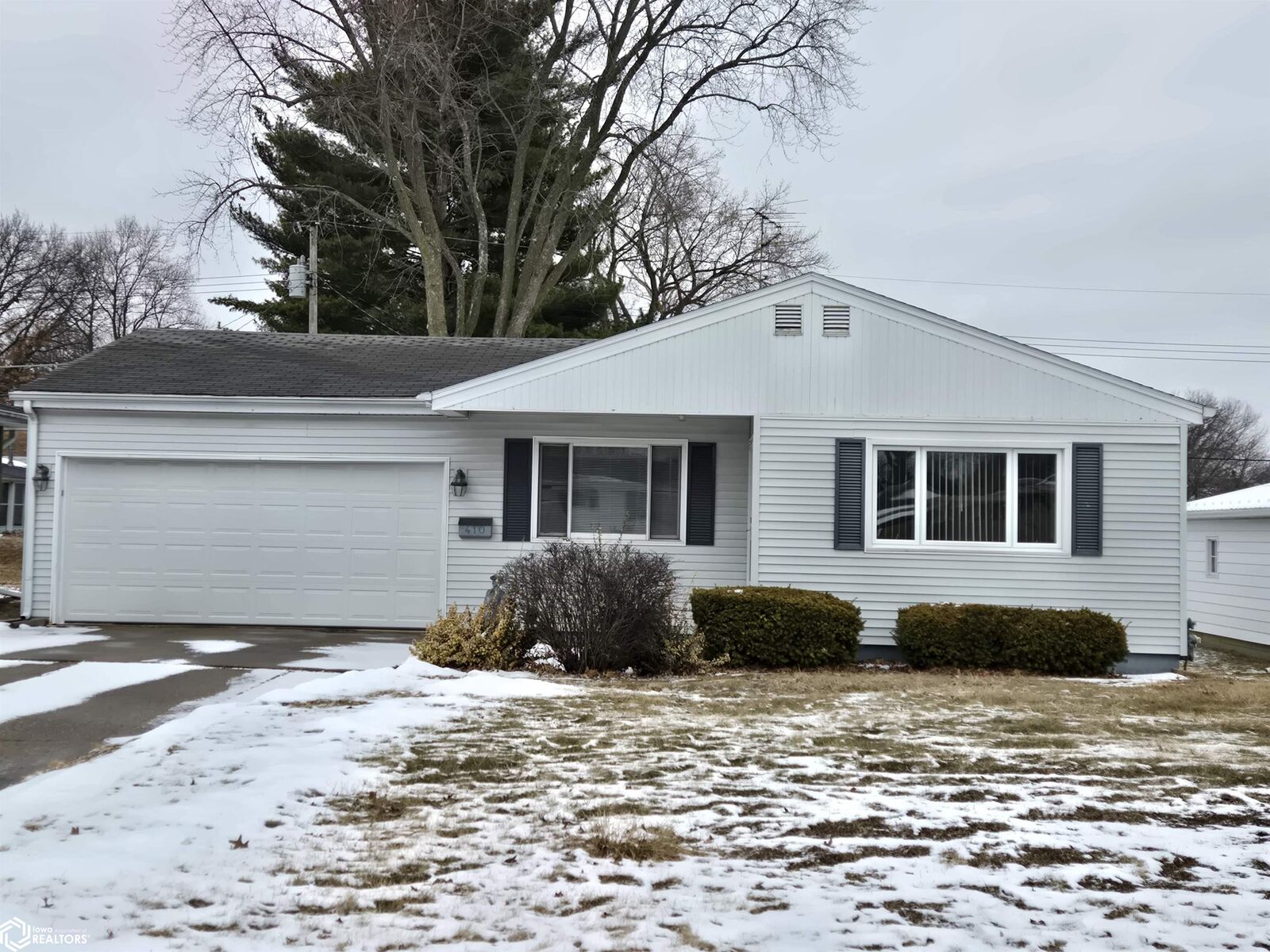 Property Photo:  410 E Pennington Street  IA 52655 