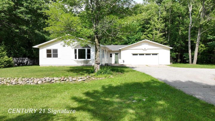 Property Photo: 10293 Carr Road MI 48655-8627