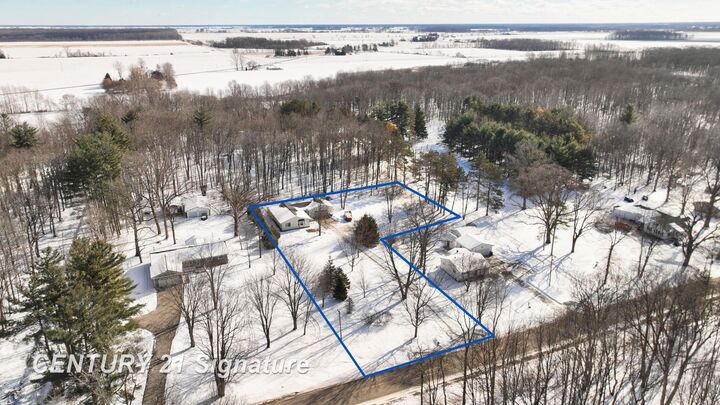 Property Photo: 10293 Carr Road MI 48655-8627
