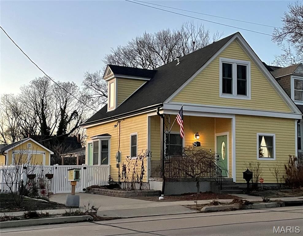 Property Photo:  917 N 5th Street  MO 63301 