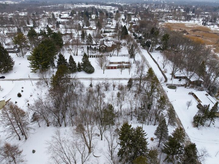 Property Photo:  26897 N Oak Drive  IL 60084 